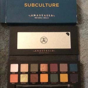 Anastasia Subculture palette -Read Details